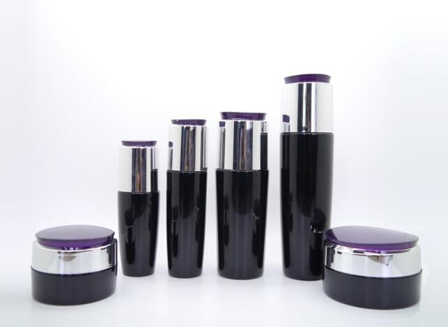 Glass Cosmetic Bottle Manufacturer