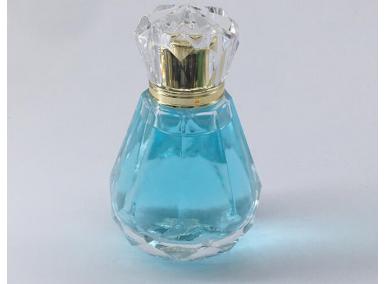 blaue kosmetische Glasflaschen